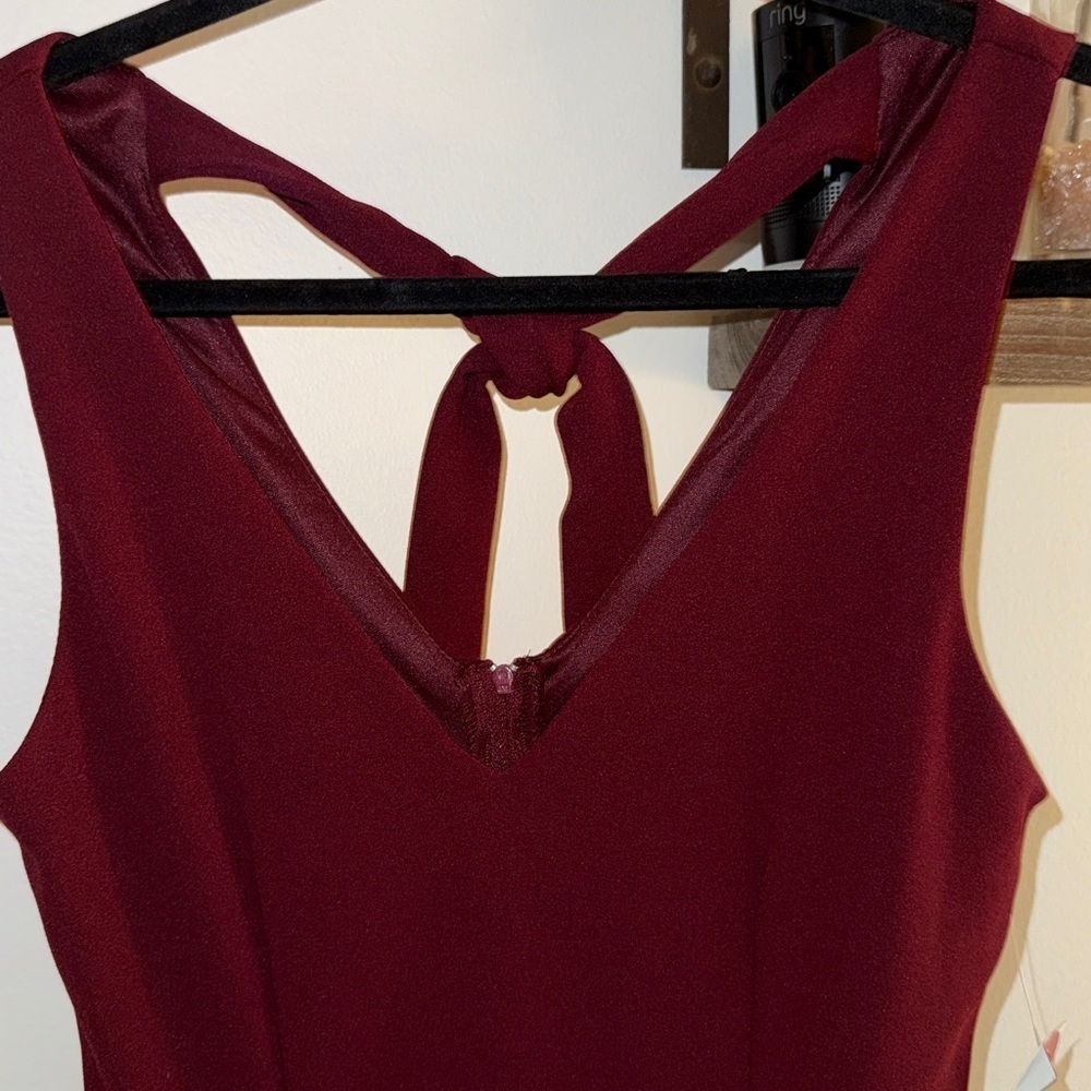 B. Smart Deep Red Dress - Picture 3 of 5